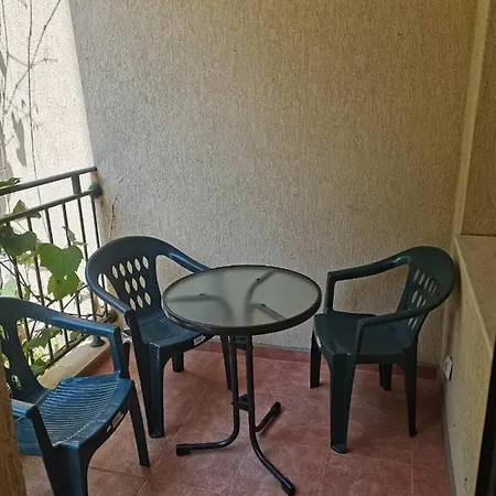 Breeze Апартамент *