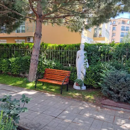 Breeze ساني بيتش