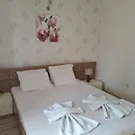 Breeze Apartman *